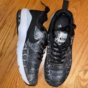 Nike Air Max Siren, Snake Print, Women’s Size 8.5